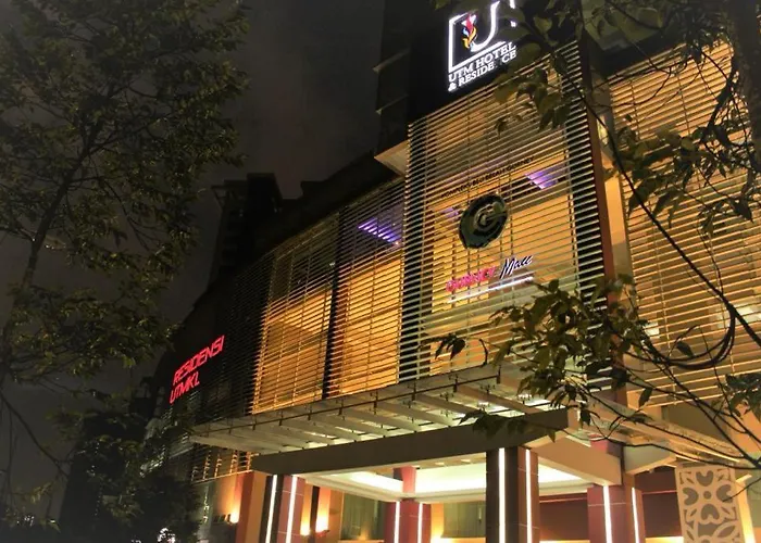 Utm Hotel & Residence